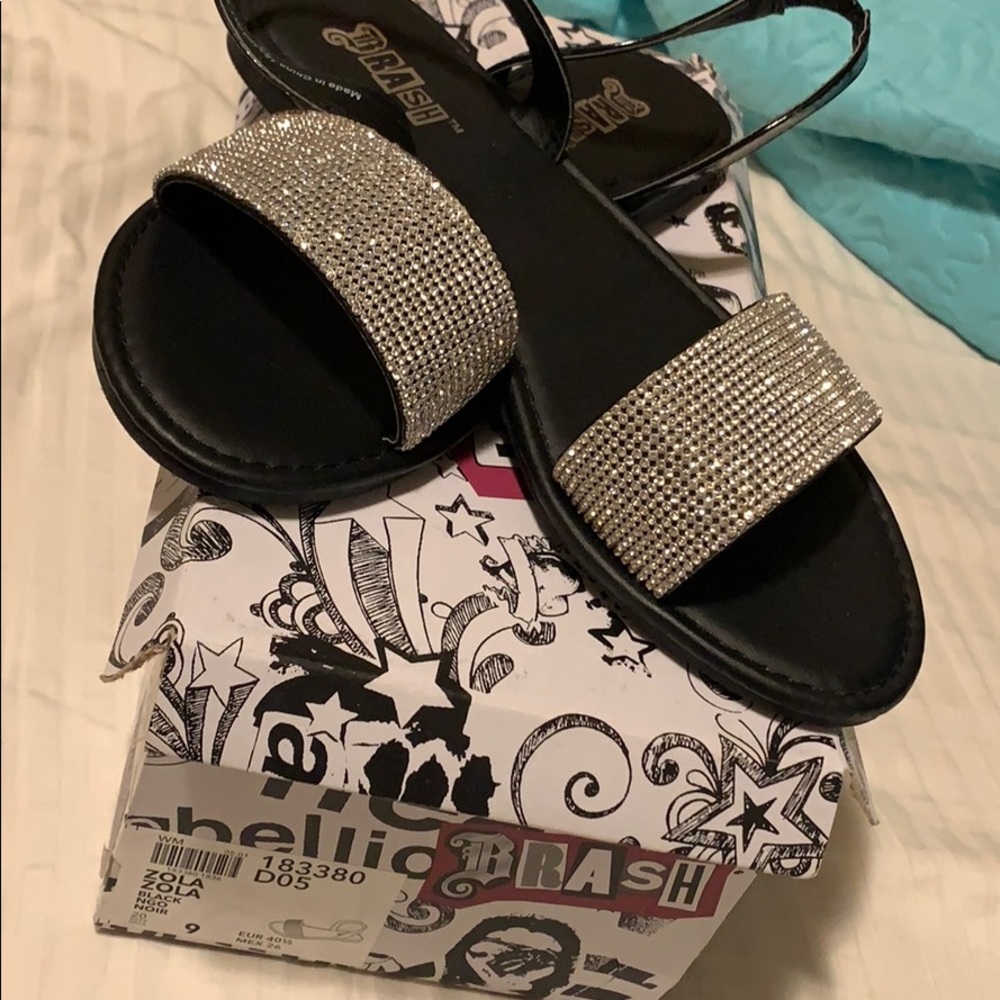 Sandals - Picture 4 of 4